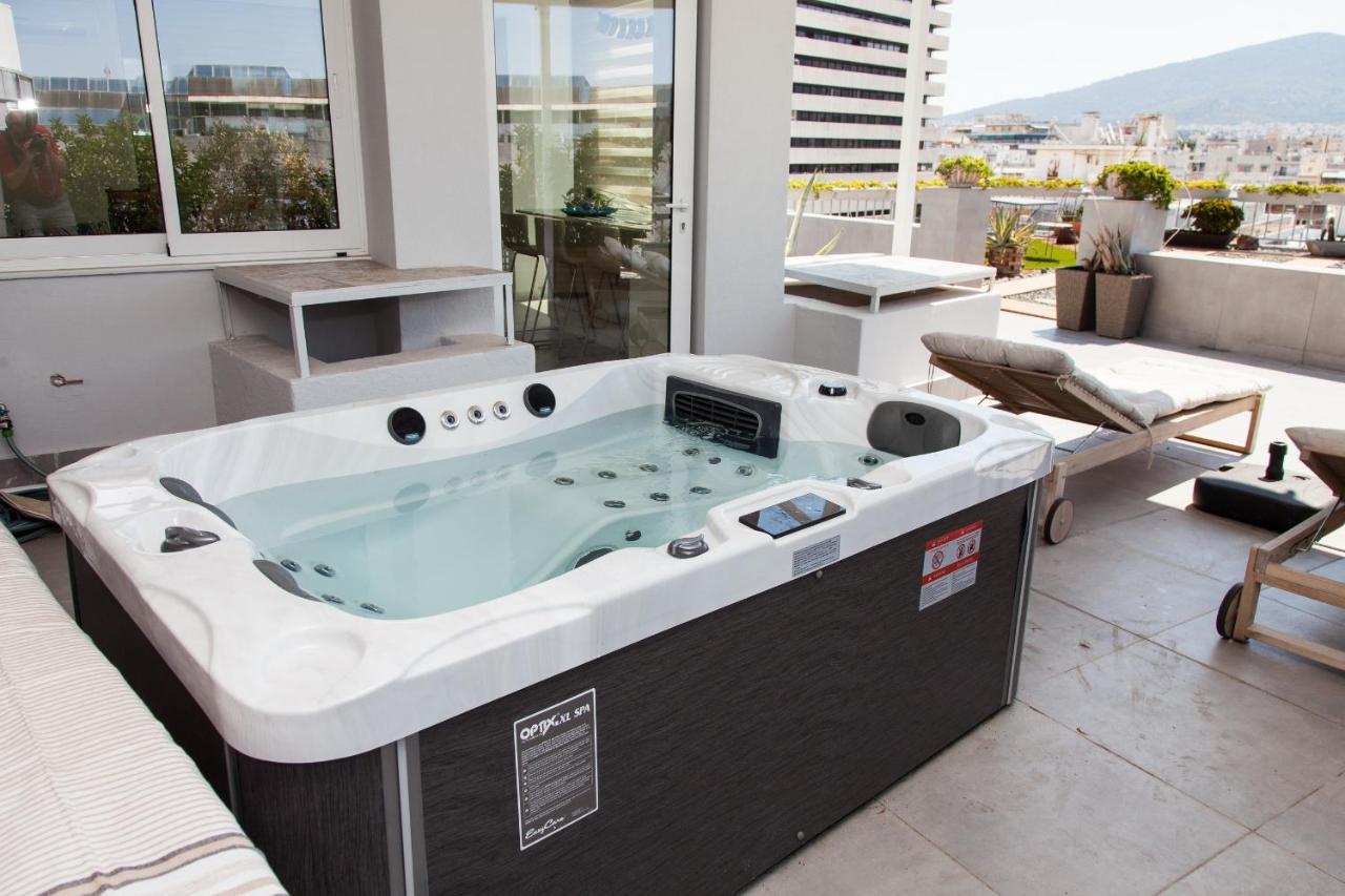 Ferienwohnung Gorgeous Penthouse With Private Jacuzzi And Amazing View! Athen Exterior foto